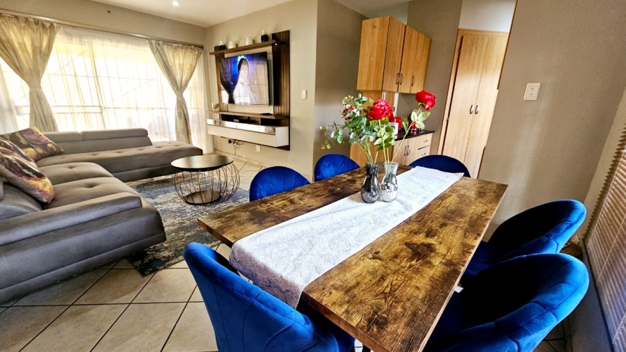 3 Bedroom Property for Sale in Safari Gardens North West